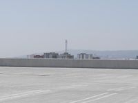 Coastal City Waterfront: Urban Horizon with Clear Sky