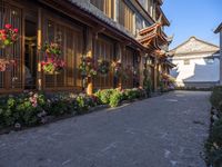 Cobble Stone Road: A Glimpse of Historic Architecture