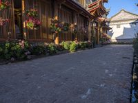 Cobble Stone Road: A Glimpse of Historic Architecture