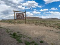 Colorado Landscape: A Scenic Dirt Road Scenery