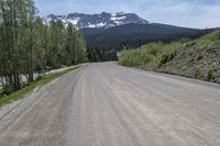 Exploring Colorado's Mountain Passes: Asphault Road and Stunning Landscape