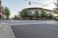 Colorado Residential Area: Lowrise Buildings in the Neighborhood