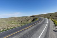 Colorado Road: Asphalt with Stunning Landscape Views