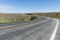 Colorado Road: Asphalt with Stunning Landscape Views