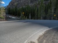 Colorado Road: Asphalt Surface with Mountain View