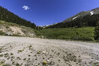 Colorado Wilderness: A Stunning Mountain Range Landscape