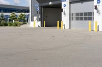 Concrete Facade and Low Flooring in Ontario