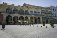 Cuba's La Habana: A Classic Architecture Facade