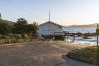 Dawn Beach House in New Zealand Nature