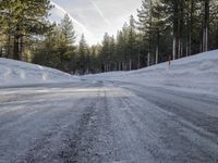 Dawn Drive: Asphalt Road in California, USA