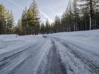 Dawn Drive: Asphalt Road in California, USA