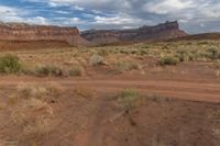 Dawn in the Utah Desert: A Breathtaking Landscape