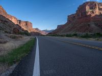 Dawn Road in Utah: Exploring the Canyons and Landscape