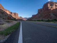 Dawn Road in Utah: Exploring the Canyons and Landscape