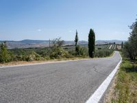 Daytime Landscape in Tuscany: Clear Sky and Natural Beauty