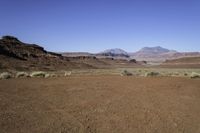 Daytime in Utah: Mountain Views in Canyonlands