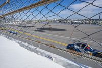 Daytona Beach: Tree-Lined Slopes Along the Highway