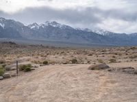 Exploring Dirt Roads in Alabama Hills, USA