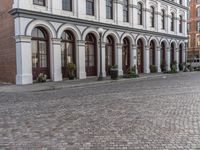 Downtown Los Angeles: Cobblestone Plaza and Restaurants