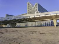 Elevated Business District in Zaragoza: Connecting Buildings with Bridge