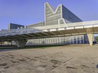 Elevated Business District in Zaragoza: Connecting Buildings with Bridge