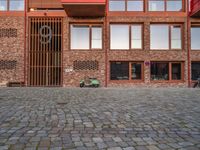 European City Life: Modern Architecture in Courtyards