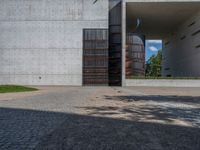 European Design: Concrete Walls in an Urban Space