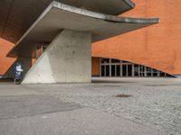 European Museum Architecture in Portugal's Urban Setting