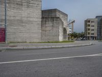 European Museum: Clear Sky and Concrete Walls