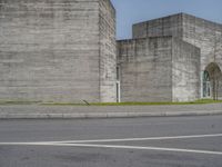 European Urban Architecture in Porto: Under a Clear Sky