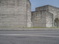 European Urban Architecture in Porto: Under a Clear Sky