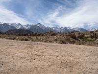 Exploring Alabama Hills: Majestic Mountains and Open Spaces