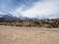 Exploring Alabama Hills: Majestic Mountains and Open Spaces