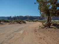 Exploring the Arizona & Utah Landscape Under a Clear Sky