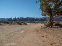 Exploring the Arizona & Utah Landscape Under a Clear Sky