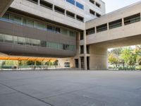 Exploring Los Angeles: Modern Architecture under a Clear Sky