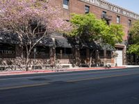 Exploring Los Angeles: Road and Architecture