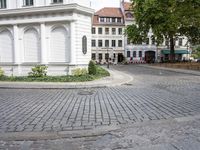 Germany Urban Walkways - Tree-lined Streets 004