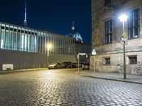 Germany's Urban Plaza: Showcasing Stunning Architecture