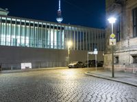 Germany's Urban Plaza: Showcasing Stunning Architecture