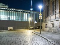 Germany's Urban Plaza: Showcasing Stunning Architecture