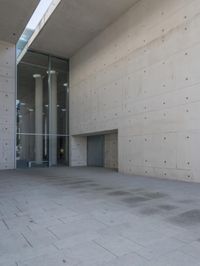 Glass Office Building in Berlin: Capturing the Sun and Shadow