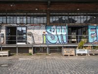 Hamburg Street Art: Graffiti Wall in Urban Design