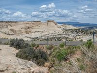 Head of the Rocks, Utah: Rural Road Through Breathtaking Landscape