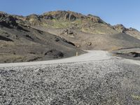 Iceland's Majestic Mountain Range: A Profile Against a Clear Sky