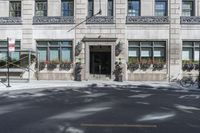 Iconic Chicago Buildings and Urban Energy 002