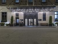 Urban Architecture in Illinois: A Mixed-Use Building in the City