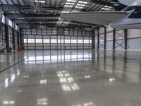 Industrial Interior: Spacious Open Space 001