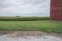 Iowa Agriculture: Farm Fields and Barns (002)