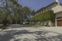 Architecture in Los Angeles, California: A Daytime View